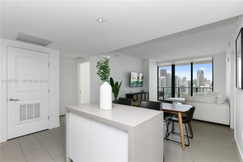 Снять в аренду кондоминиум в Майами, Флорида 2 спальни, 81.57м2, № 2028590 - фото 5