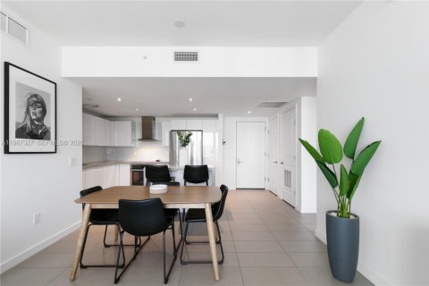 Снять в аренду кондоминиум в Майами, Флорида 2 спальни, 81.57м2, № 2028590 - фото 12