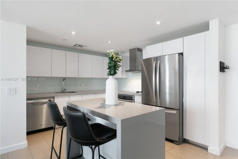 Снять в аренду кондоминиум в Майами, Флорида 2 спальни, 81.57м2, № 2028590 - фото 27