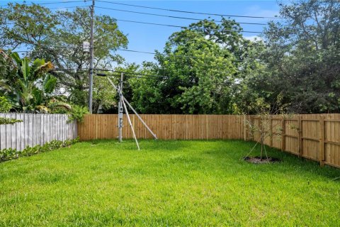 Commercial property in Fort Lauderdale, Florida 294.13 sq.m. № 1971505 - photo 29