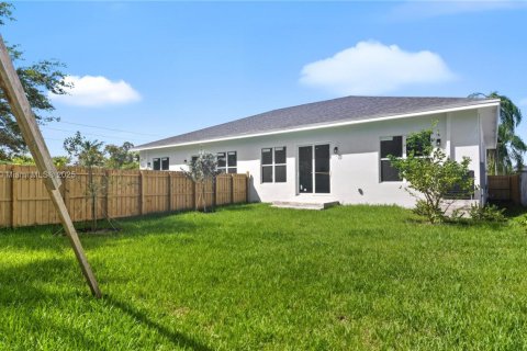 Commercial property in Fort Lauderdale, Florida 294.13 sq.m. № 1971505 - photo 30