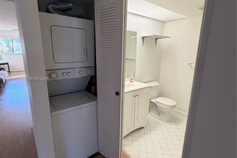 Villa ou maison à louer à Pembroke Pines, Floride: 1 chambre, 98.1 m2 № 2030396 - photo 5