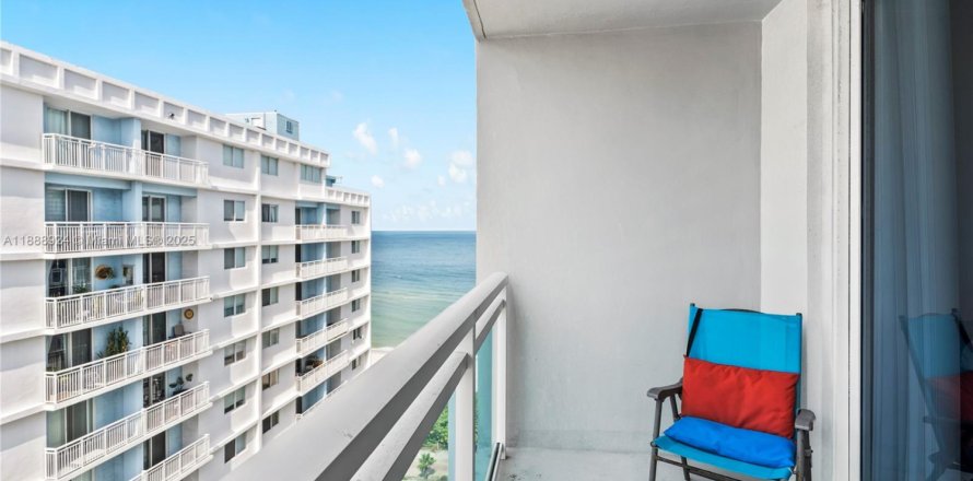 Condominio en Miami Beach, Florida, 1 dormitorio № 1942616