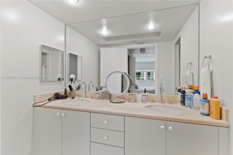 Condominio en venta en Miami Beach, Florida, 1 dormitorio, 75.07 m2 № 1942616 - foto 10