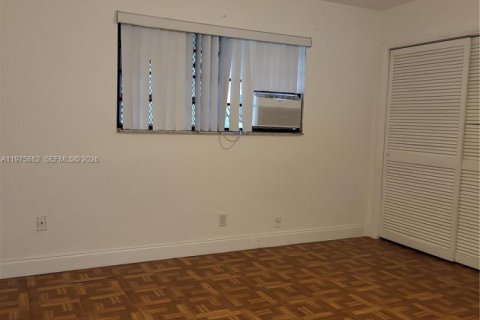 Apartment in Hollywood, Florida 1 bedroom № 2038345 - photo 4