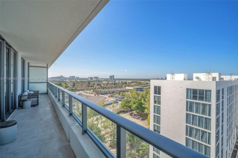Купить кондоминиум в Авентура, Флорида 1 спальня, 85.47м2, № 2089213 - фото 20