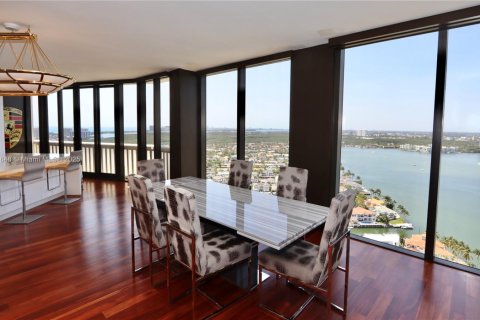 Condo à Aventura, Floride, 3 chambres  № 2195080