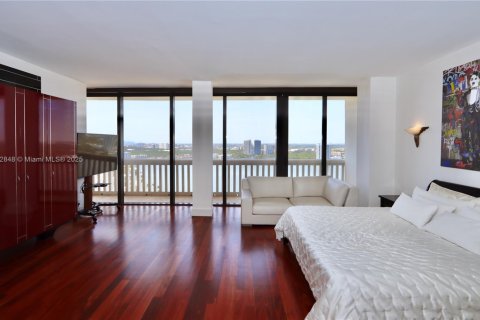 Copropriété à vendre à Aventura, Floride: 3 chambres, 190.91 m2 № 2195080 - photo 17