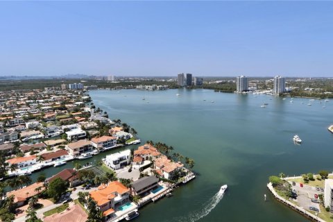 Copropriété à vendre à Aventura, Floride: 3 chambres, 190.91 m2 № 2195080 - photo 24