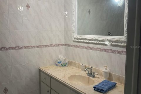 Villa ou maison à vendre à Holiday, Floride: 2 chambres, 123.93 m2 № 2147583 - photo 29
