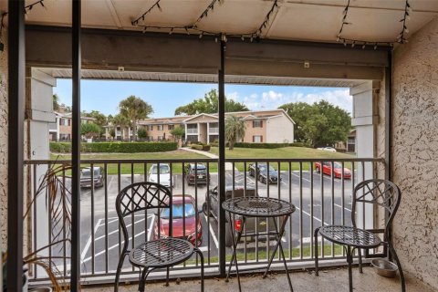 Condo in Altamonte Springs, Florida, 2 bedrooms  № 2091766 - photo 24