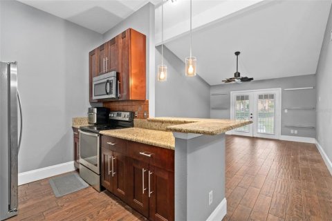 Condo in Altamonte Springs, Florida, 2 bedrooms  № 2091766 - photo 11