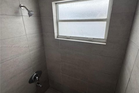 Condominio en alquiler en Miami Beach, Florida, 36.23 m2 № 2047823 - foto 7