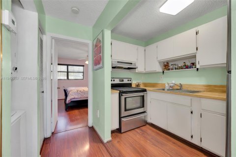 Copropriété à vendre à Miami, Floride: 1 chambre, 55.74 m2 № 1999273 - photo 6