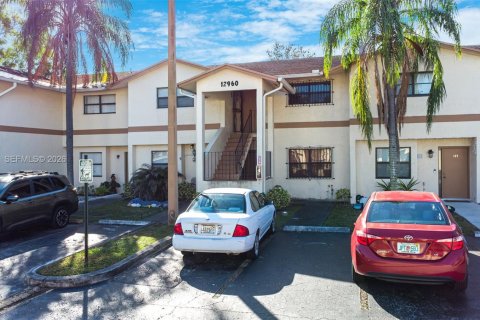 Copropriété à vendre à Miami, Floride: 1 chambre, 55.74 m2 № 1999273 - photo 2