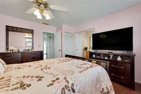 Copropriété à vendre à Miami, Floride: 1 chambre, 55.74 m2 № 1999273 - photo 12