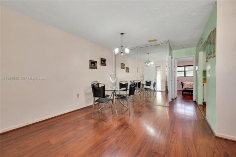Copropriété à vendre à Miami, Floride: 1 chambre, 55.74 m2 № 1999273 - photo 3
