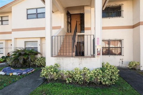 Condo à Miami, Floride, 1 chambre  № 1999273