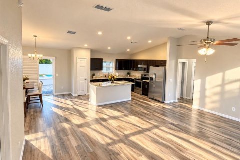 Villa ou maison à louer à Summerfield, Floride: 3 chambres, 148.92 m2 № 2403204 - photo 2