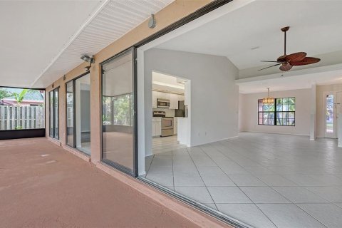 Casa en venta en Bradenton, Florida, 3 dormitorios, 143.91 m2 № 1677184 - foto 15