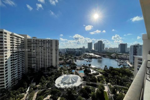 Condominio en venta en Hallandale Beach, Florida, 1 dormitorio, 92.9 m2 № 1954140 - foto 2