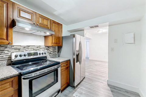 Copropriété à vendre à North Miami, Floride: 2 chambres, 97.55 m2 № 2016565 - photo 13