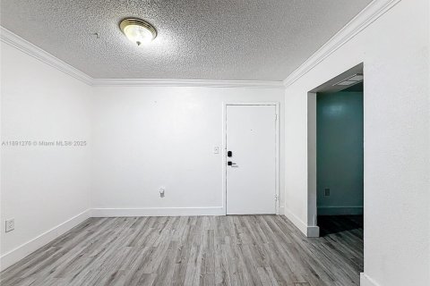 Copropriété à vendre à North Miami, Floride: 2 chambres, 97.55 m2 № 2016565 - photo 8