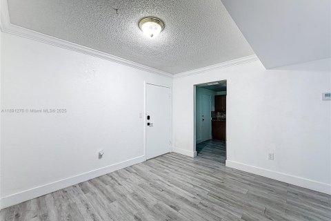Copropriété à vendre à North Miami, Floride: 2 chambres, 97.55 m2 № 2016565 - photo 9