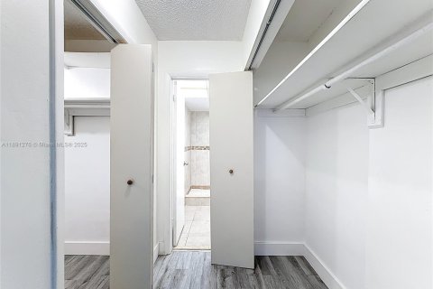 Copropriété à vendre à North Miami, Floride: 2 chambres, 97.55 m2 № 2016565 - photo 20
