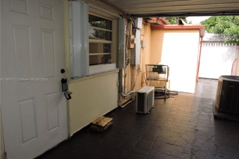 Villa ou maison à louer à Hialeah, Floride: 1 chambre, 65.03 m2 № 1953976 - photo 13