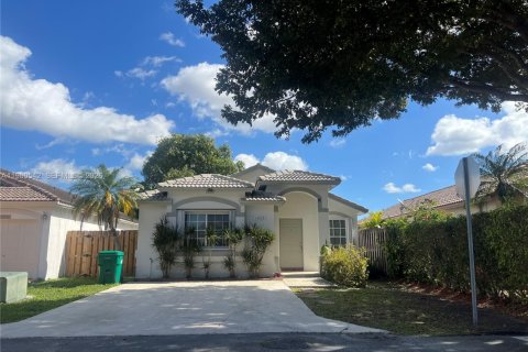 Villa ou maison à Miami, Floride 3 chambres, 115.66 m2 № 2023866