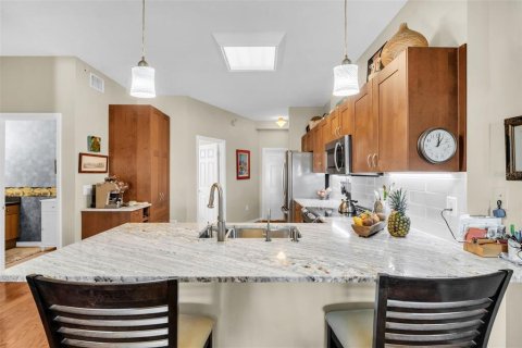 Condo in Saint Petersburg, Florida, 2 bedrooms  № 2388257 - photo 6