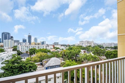 Condo in Saint Petersburg, Florida, 2 bedrooms  № 2388257 - photo 3