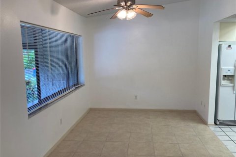 Condominio en alquiler en Englewood, Florida, 2 dormitorios, 83.24 m2 № 1840471 - foto 3