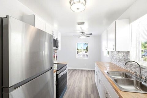Villa ou maison à vendre à Riviera Beach, Floride: 3 chambres, 84.73 m2 № 2270952 - photo 6