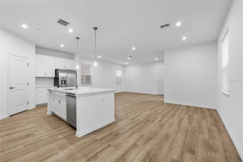House in DeBary, Florida 4 bedrooms, 204.2 sq.m. № 1831750 - photo 4