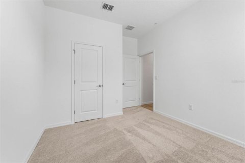 House in DeBary, Florida 4 bedrooms, 204.2 sq.m. № 1831750 - photo 20