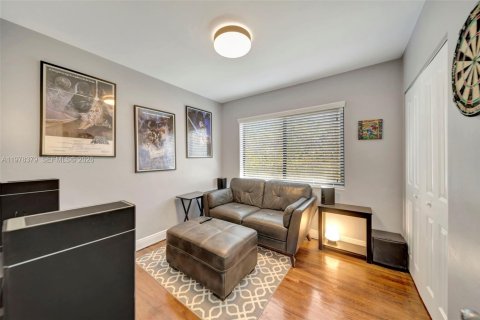 Villa ou maison à vendre à Miami, Floride: 3 chambres, 100.33 m2 № 2046138 - photo 19