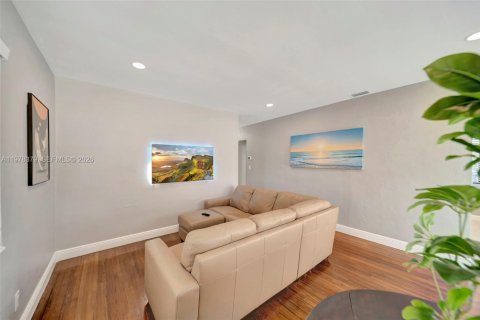 Villa ou maison à vendre à Miami, Floride: 3 chambres, 100.33 m2 № 2046138 - photo 15