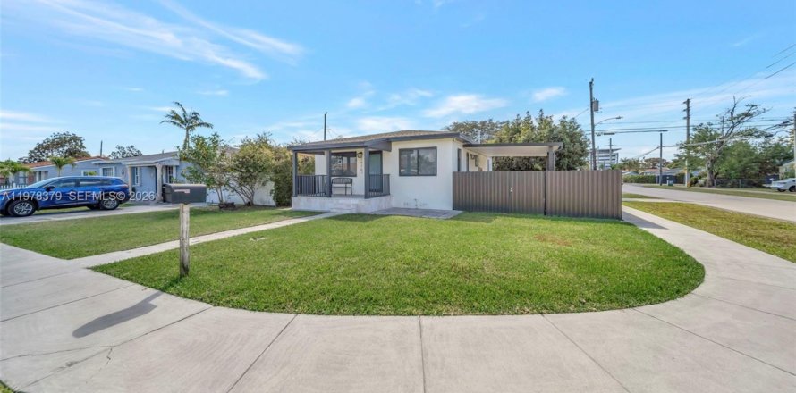 Villa ou maison à Miami, Floride 3 chambres, 100.33 m2 № 2046138