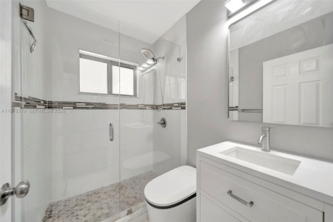 Villa ou maison à vendre à Miami, Floride: 3 chambres, 100.33 m2 № 2046138 - photo 18