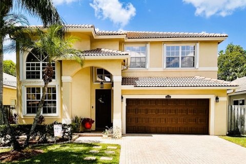House in Weston, Florida 4 bedrooms, 261.24 sq.m. № 1682319 - photo 1
