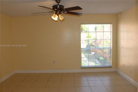 Copropriété à louer à Miami Lakes, Floride: 1 chambre, 62.43 m2 № 2071300 - photo 12