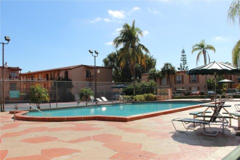 Copropriété à louer à Miami Lakes, Floride: 1 chambre, 62.43 m2 № 2071300 - photo 15