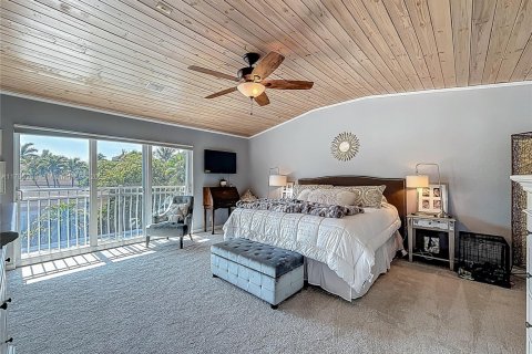 House in Pompano Beach, Florida 4 bedrooms, 284.37 sq.m. № 1667843 - photo 26
