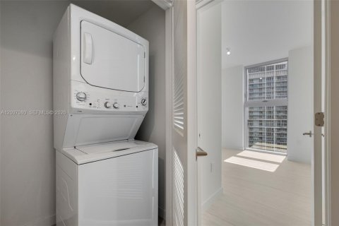 Copropriété à louer à Miami, Floride: 3 chambres, 137.59 m2 № 2070899 - photo 30