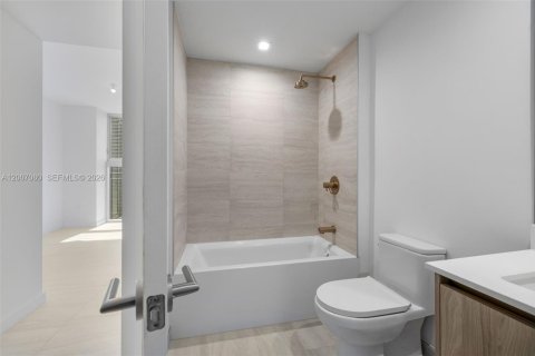Copropriété à louer à Miami, Floride: 3 chambres, 137.59 m2 № 2070899 - photo 25