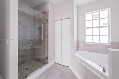 Casa en venta en Tamarac, Florida, 4 dormitorios, 172.98 m2 № 1920700 - foto 18