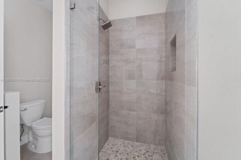 Casa en venta en Tamarac, Florida, 4 dormitorios, 172.98 m2 № 1920700 - foto 19