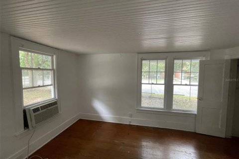 House in Gainesville, Florida 3 bedrooms, 141.95 sq.m. № 2209246 - photo 11